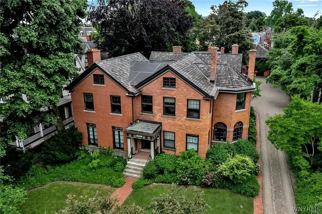 801 W Ferry Street, Buffalo