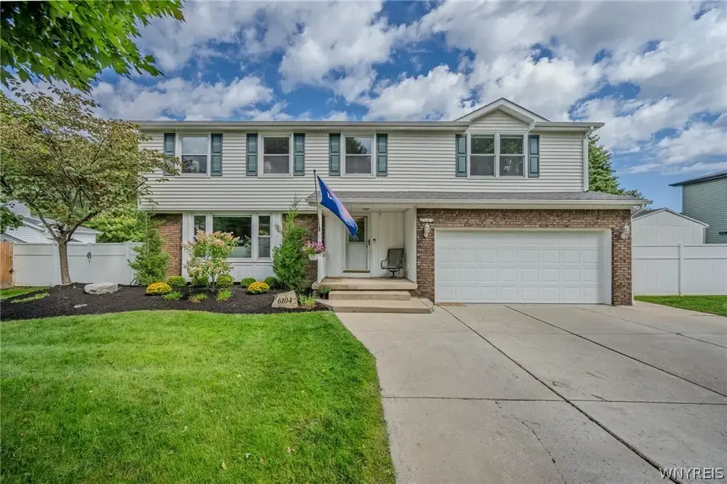 6104 Berkley Drive, Orchard Park