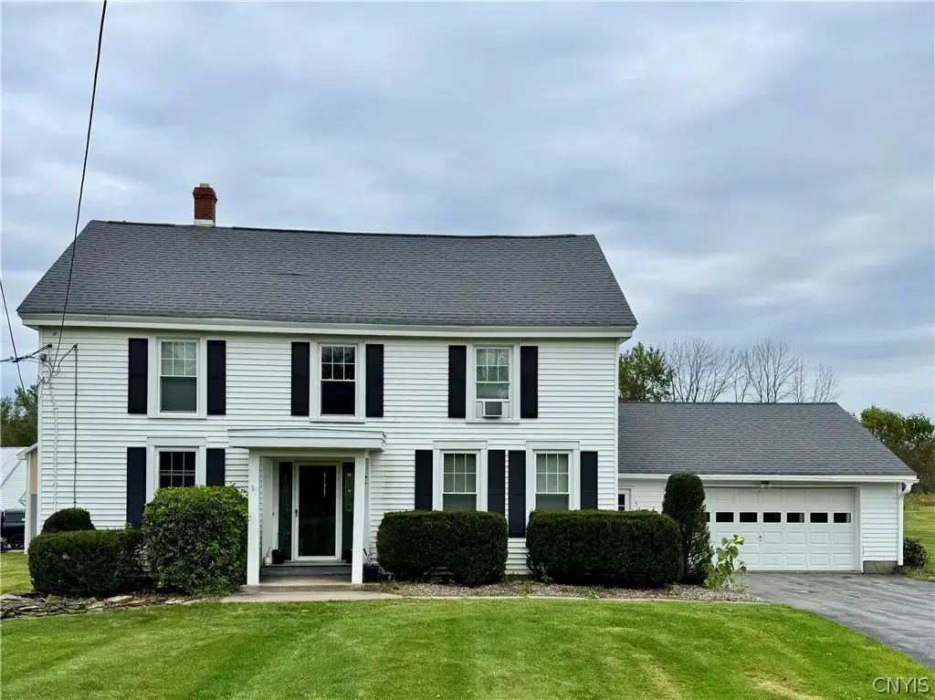 5221 Hill Road, Verona