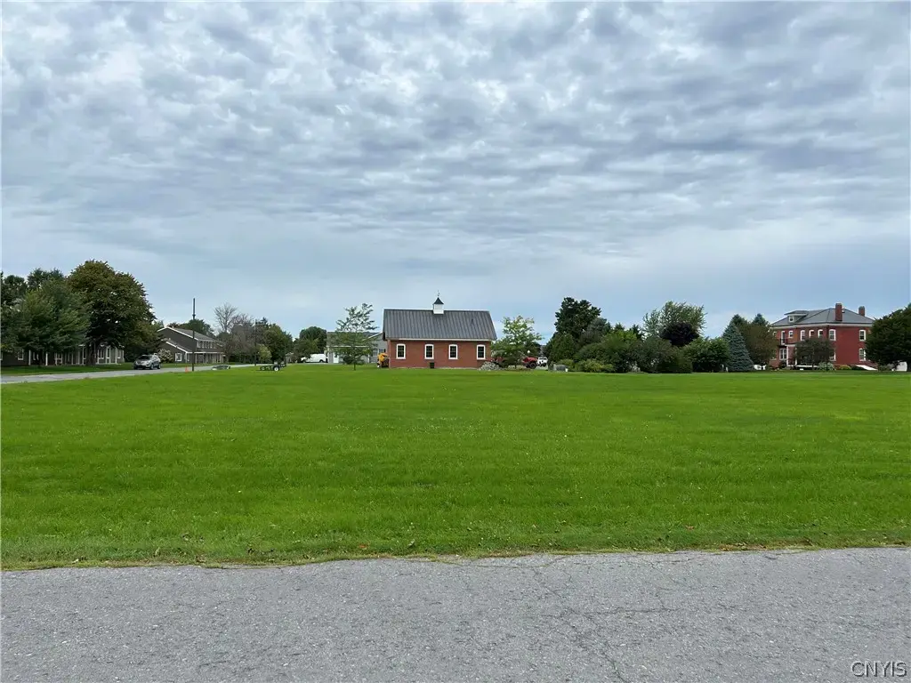 Brady Road, Hounsfield