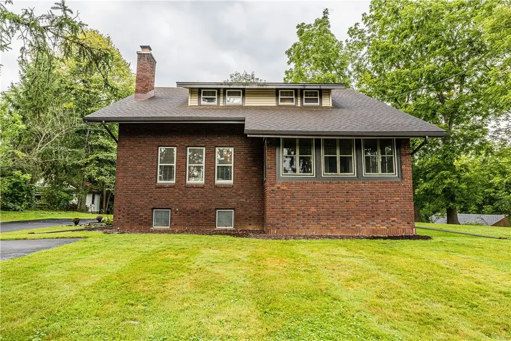 3551 Monroe Avenue, Pittsford