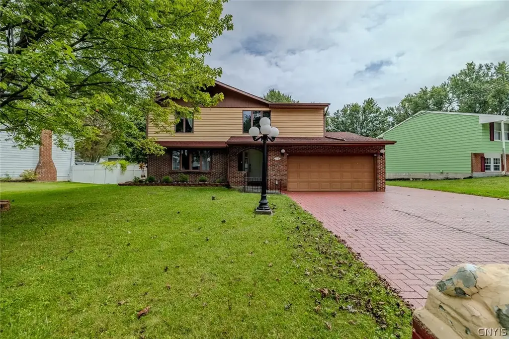 106 Stillwater Drive, DeWitt