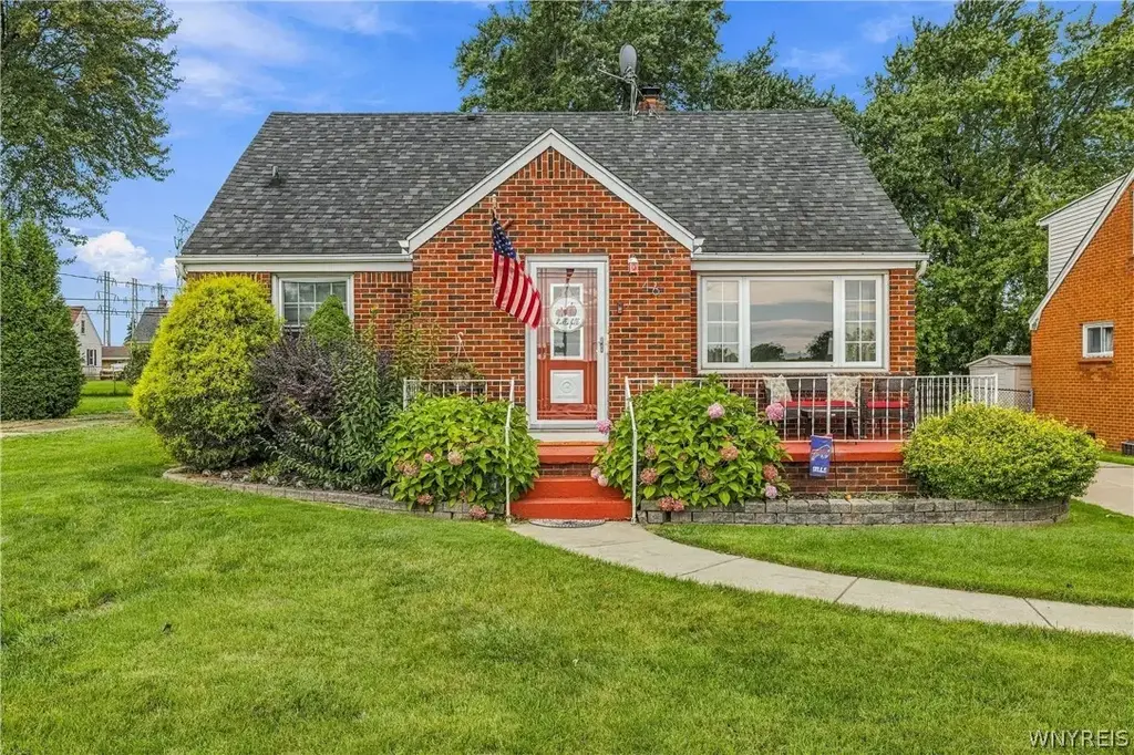 46 Crestview Avenue, Cheektowaga