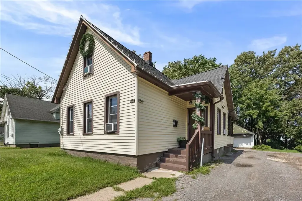 128 Weaver Street, Rochester
