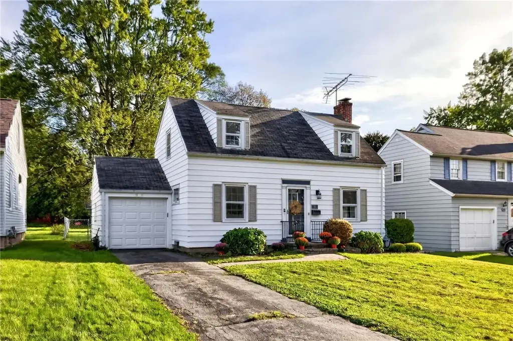149 Avondale Road, Irondequoit