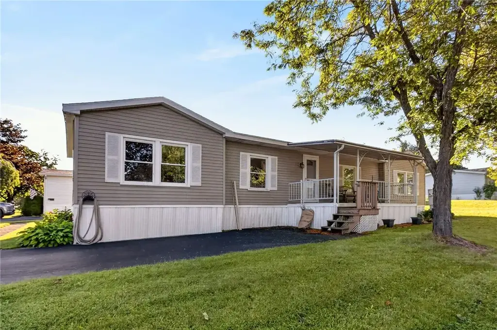 6397 Kims Drive, Victor