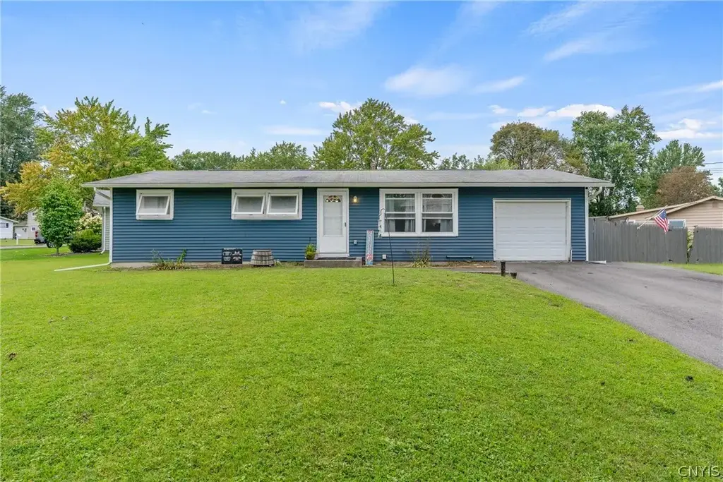 204 Greentree Drive, DeWitt