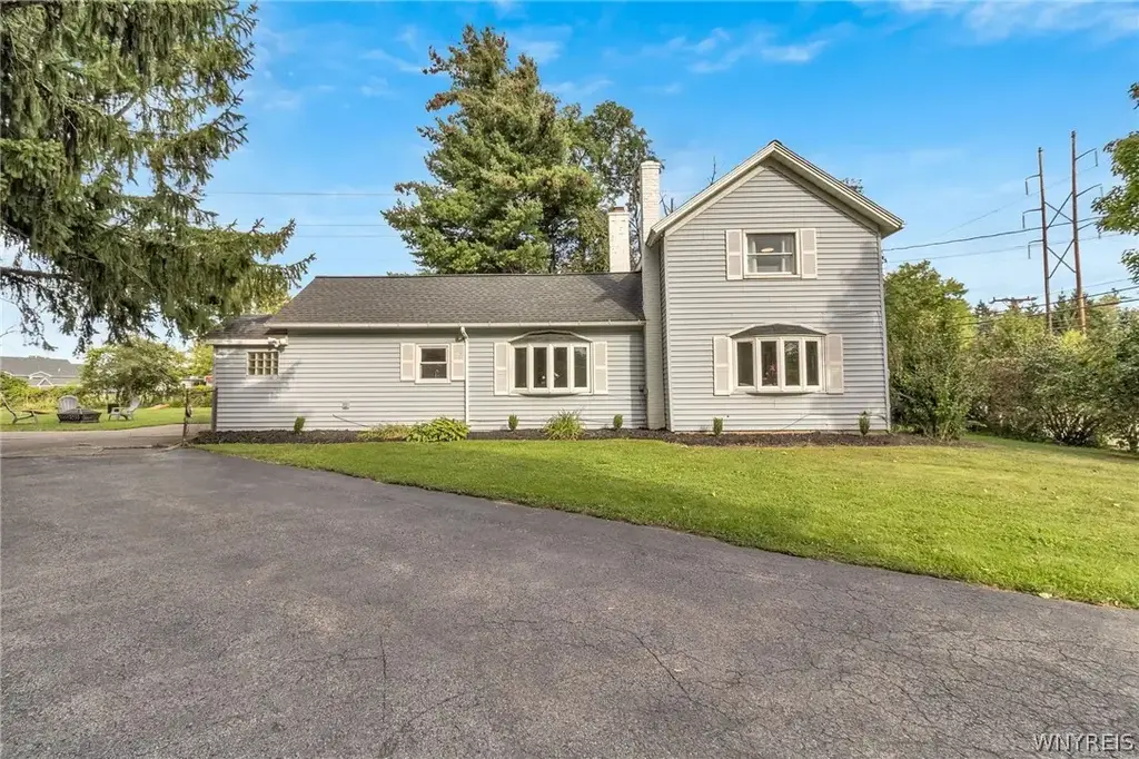 5436 Big Tree Road, Orchard Park