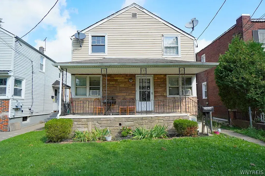 2494 Grand Avenue, Niagara Falls