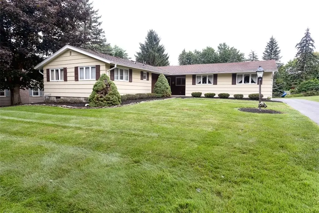 13 Westview Crescent, Geneseo