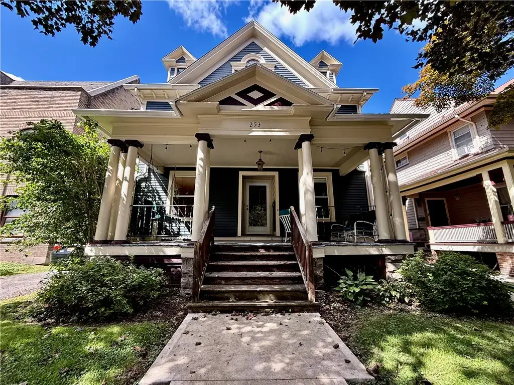 253 Rosedale Street, Rochester