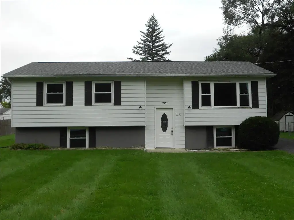 1157 Cadet, Southport