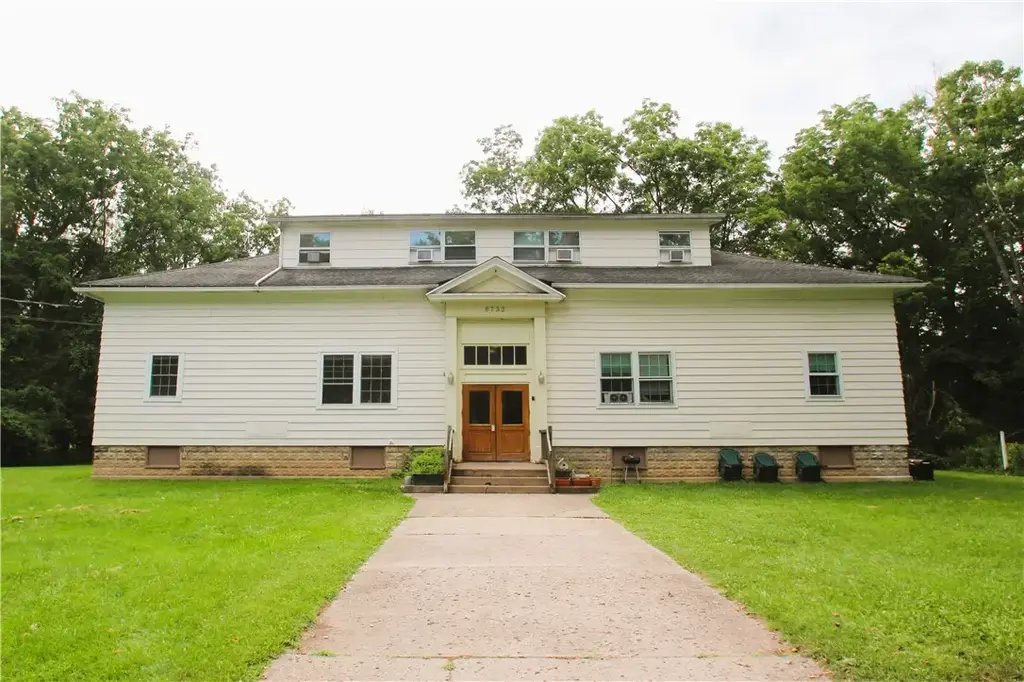 6732 State Route 237, Byron