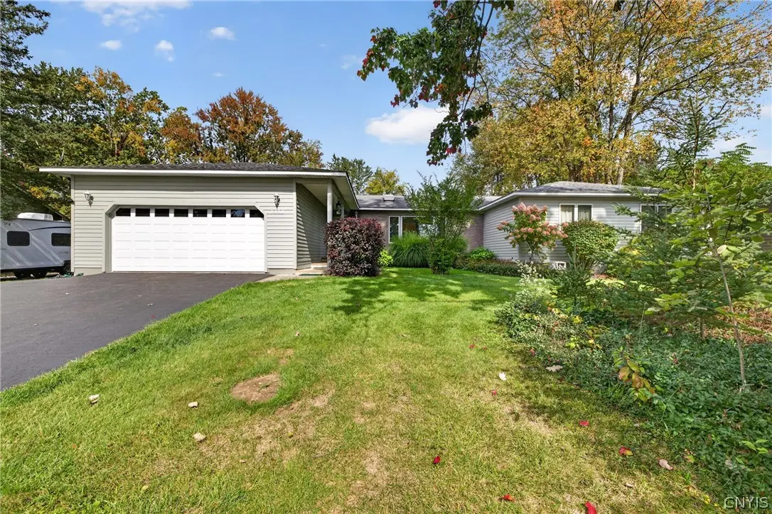 Photo of Listing #S1715584
