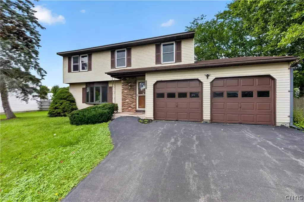 5547 Veneto Drive, Clay
