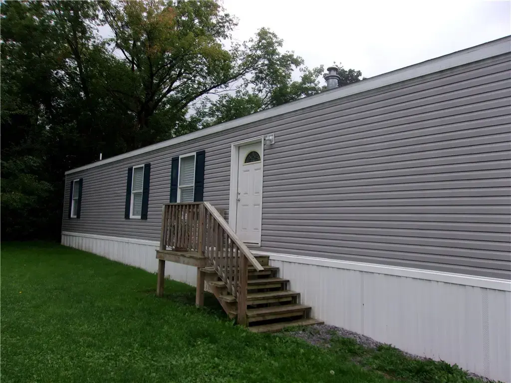 2469 Route 444, East Bloomfield