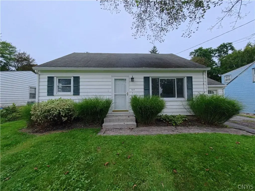 107 E Dauenhauer Street, Manlius