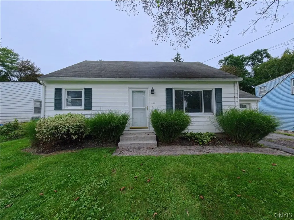 Photo of Listing #S1715328