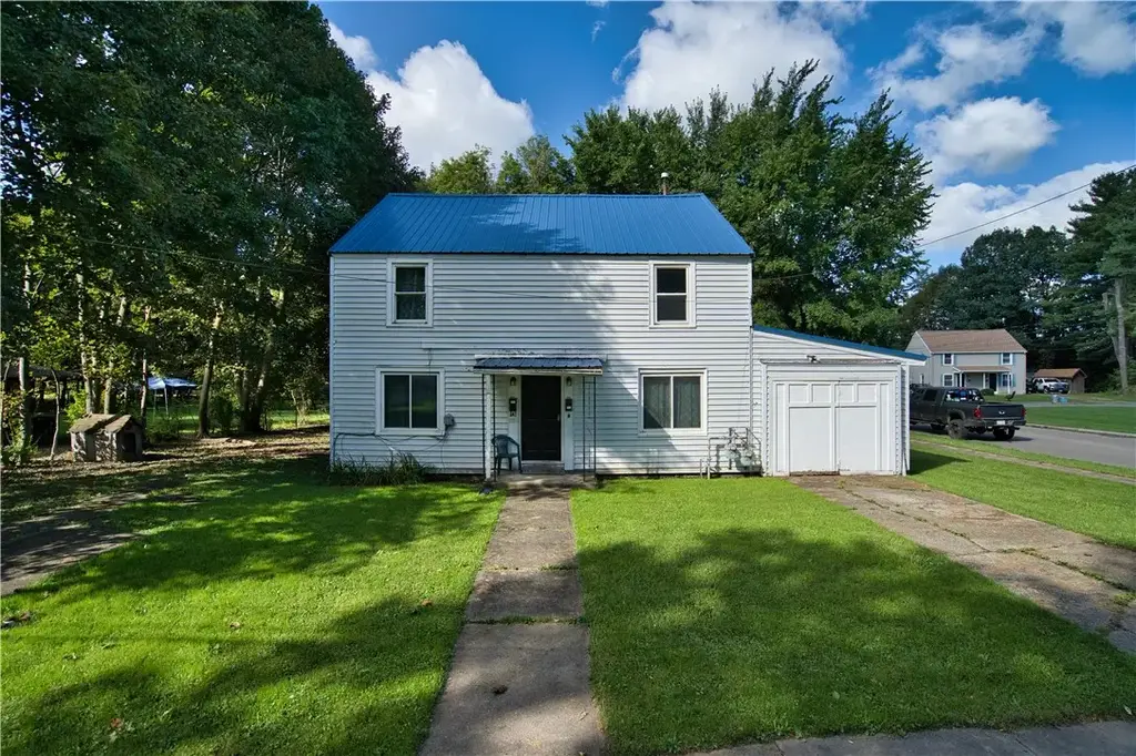 258 Allen Street, Southport