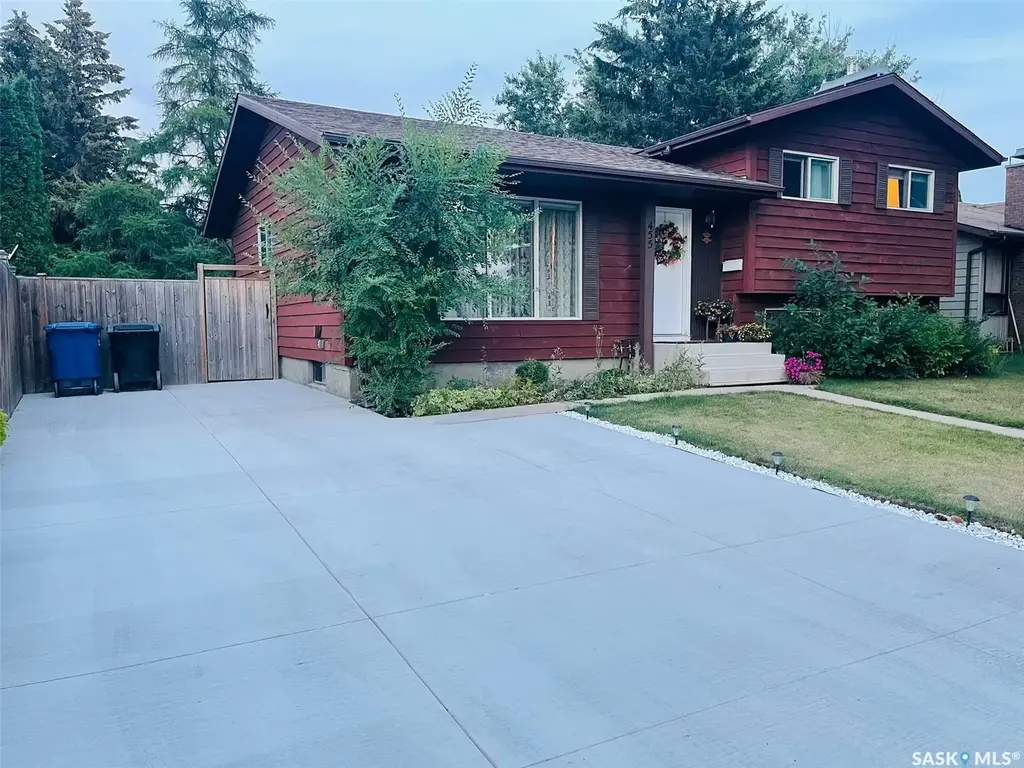 455 Kingsmere Boulevard, Saskatoon