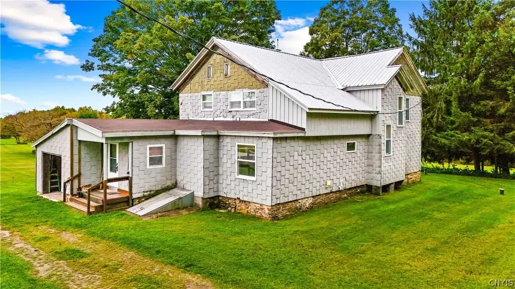 5652 Streun Rd Road, Lee