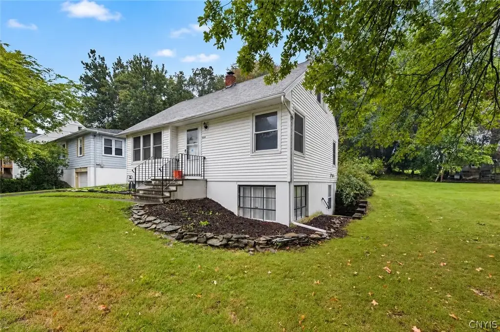 325 Washington Boulevard, Manlius