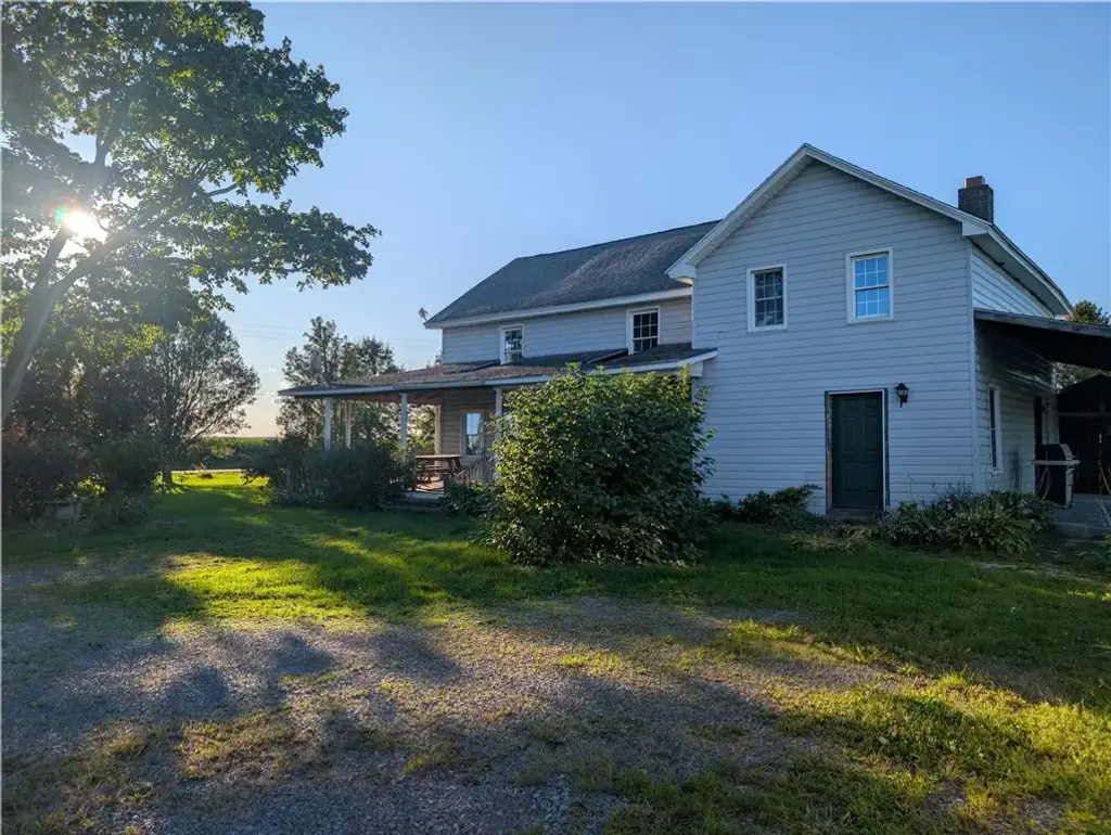 1022 State Route 90 N, Genoa