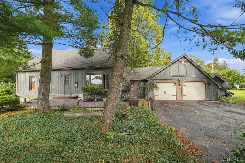 2644 Mcclew Road, Newfane