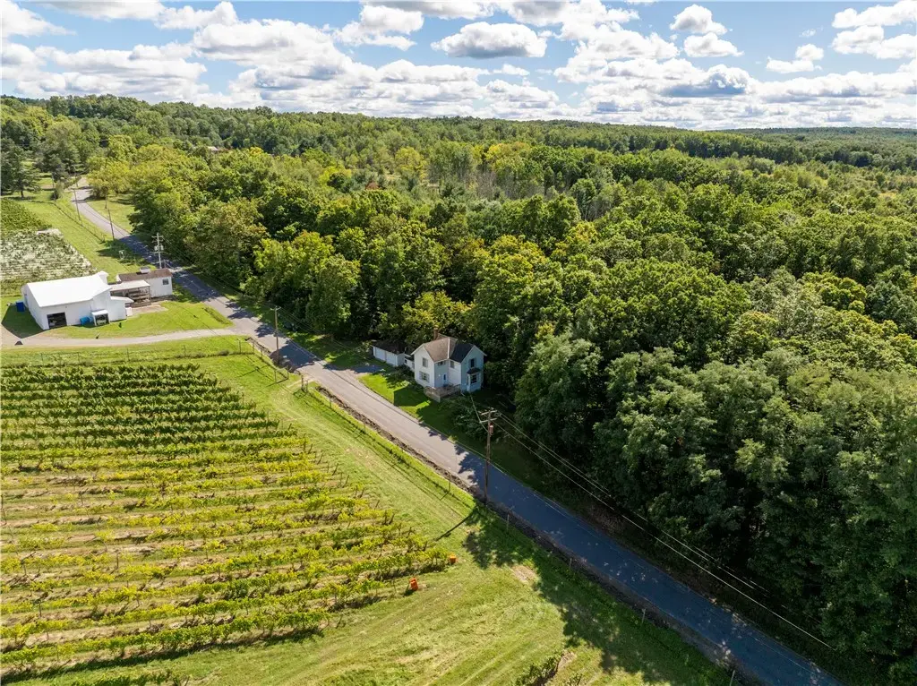10121 Hyatt Hill Road, Wayne