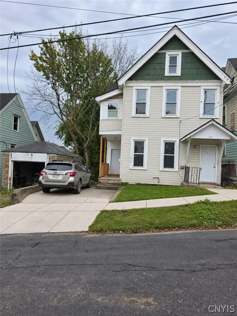 Photo of Listing #S1715861