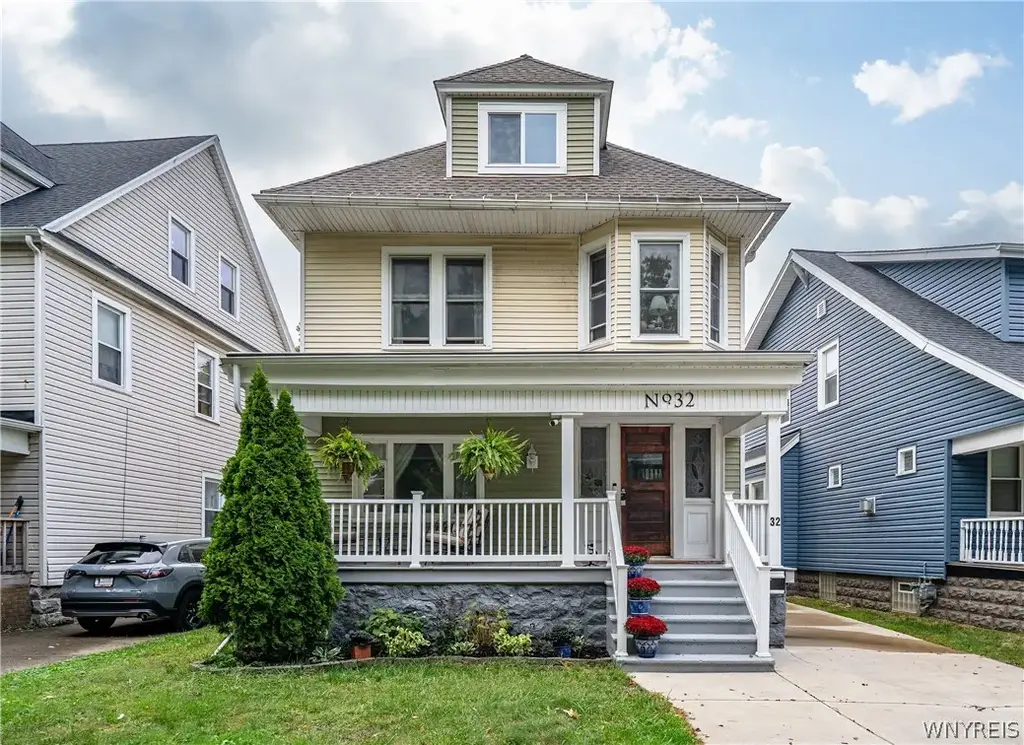 32 Red Jacket Parkway, Buffalo