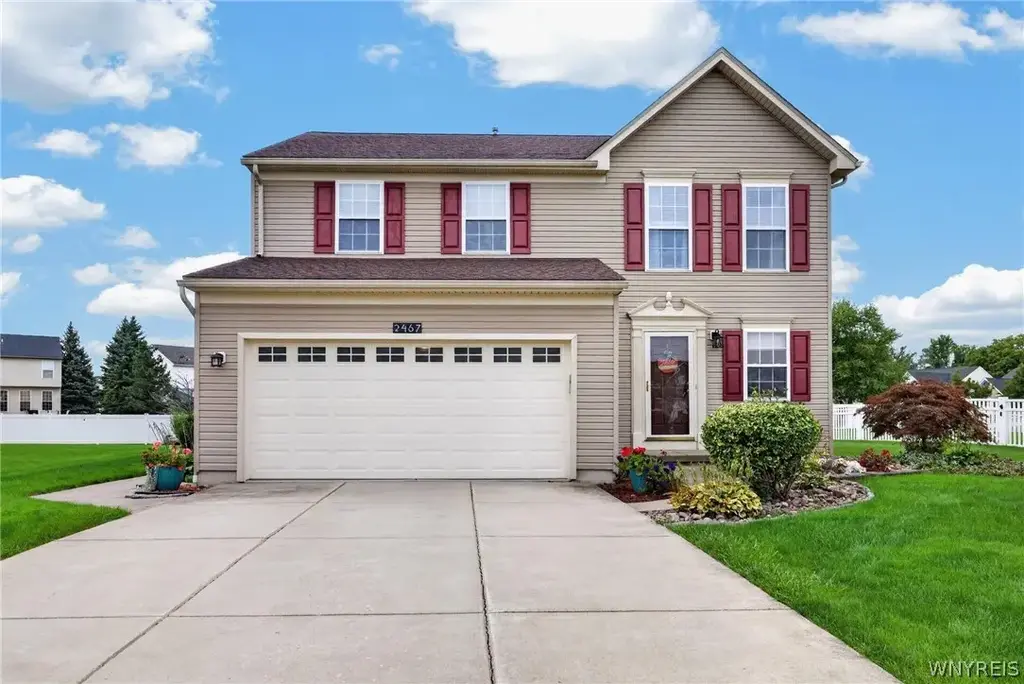 2467 King Fisher Lane, Wheatfield