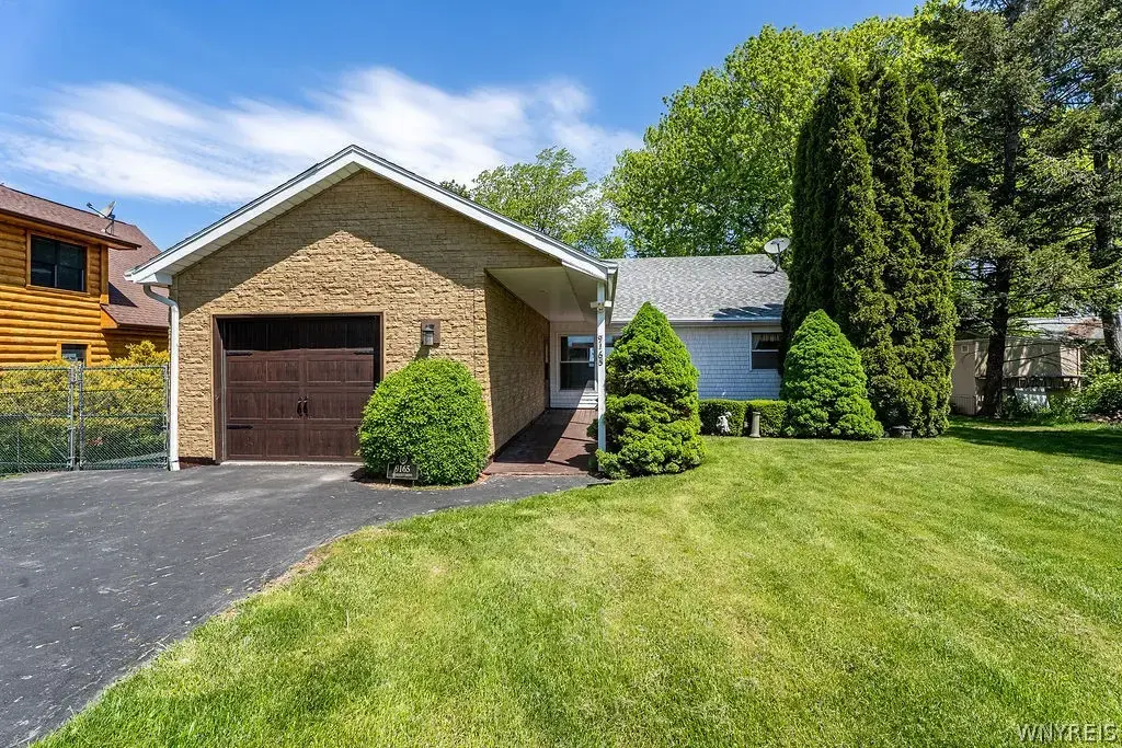 9165 Somerset Drive, Somerset