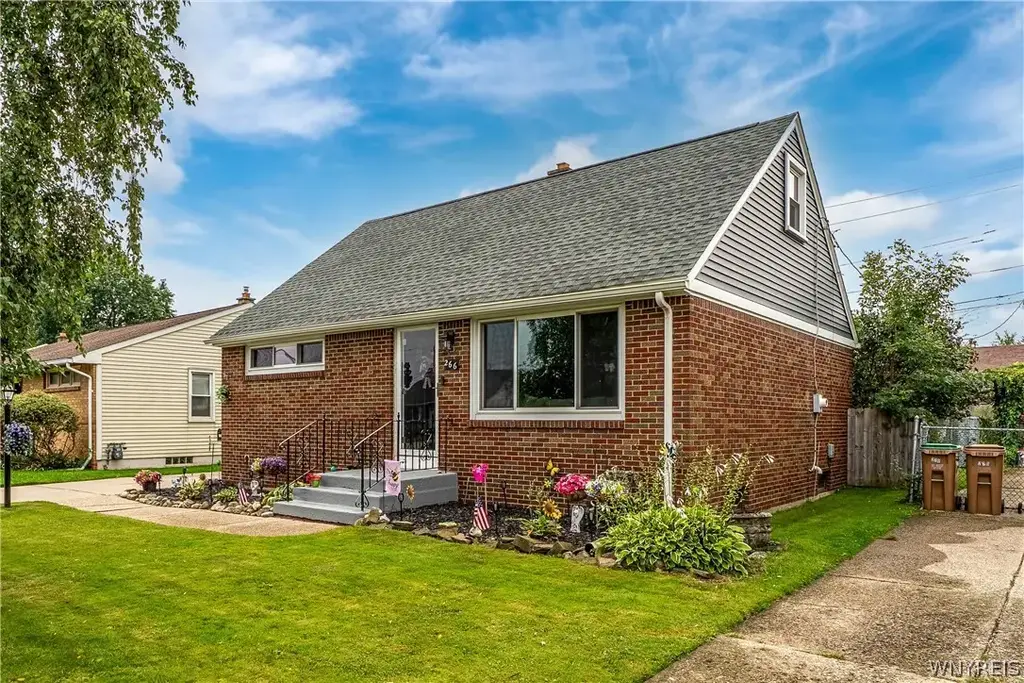 266 N Pleasant Parkway, Cheektowaga
