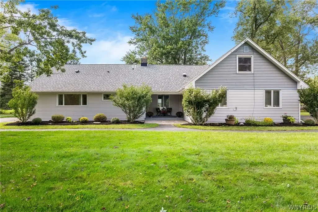 2 Nashua Court, Lancaster