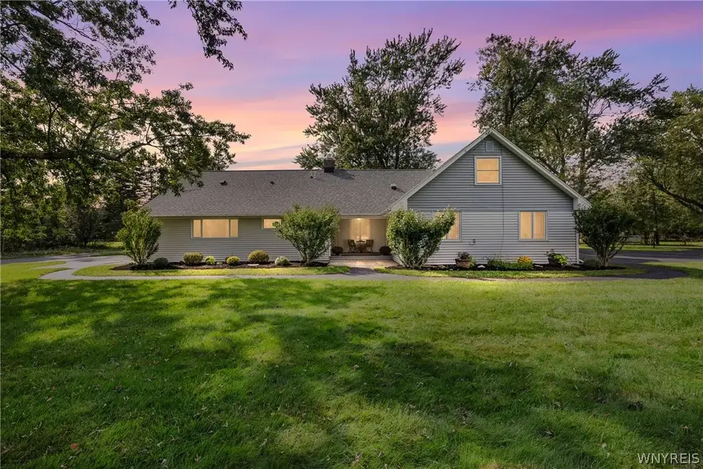 2 Nashua Court, Lancaster