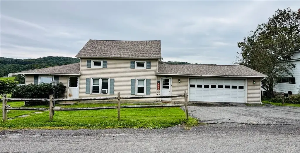 106 Olive Drive, Laurens