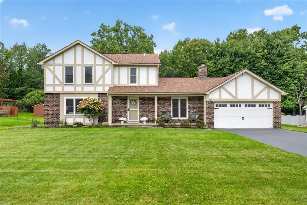 517 Sherborne Road, Webster