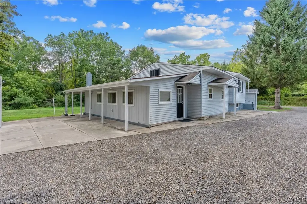 348 Gere Lock Road, Camillus