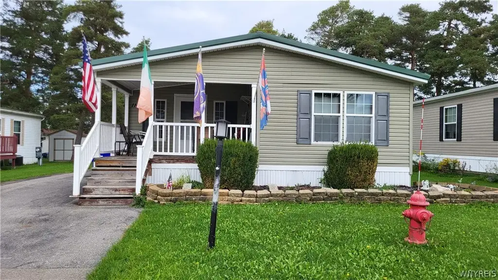 3450 Howard Road # 114, Hamburg