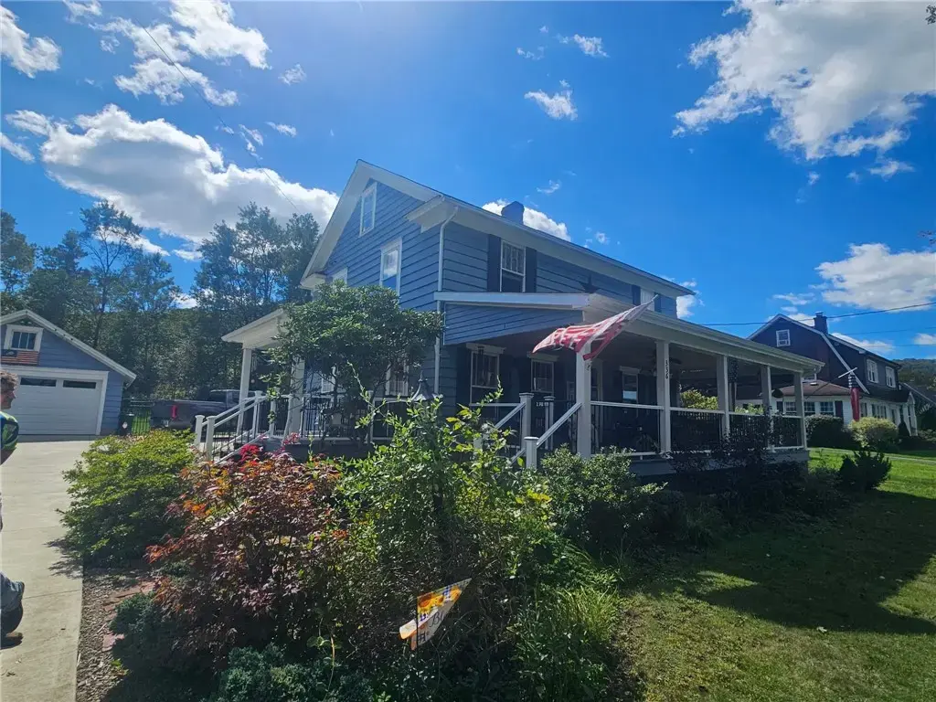 336 Derrick Road, Foster Town