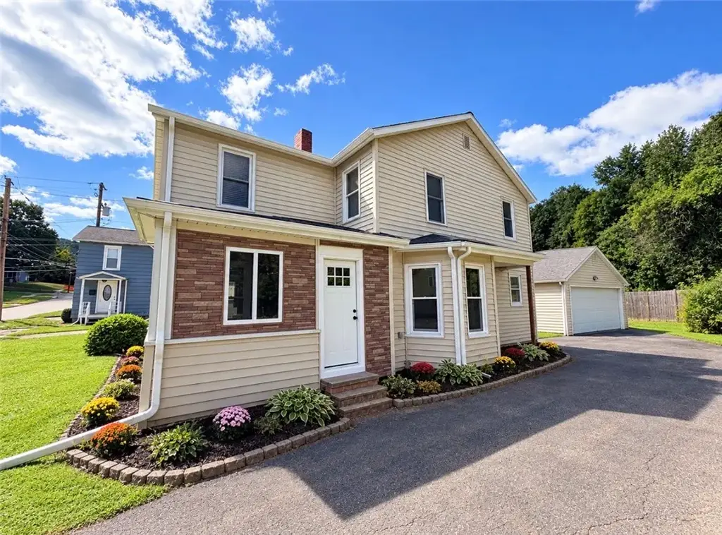 179 Chestnut Street, Corning City