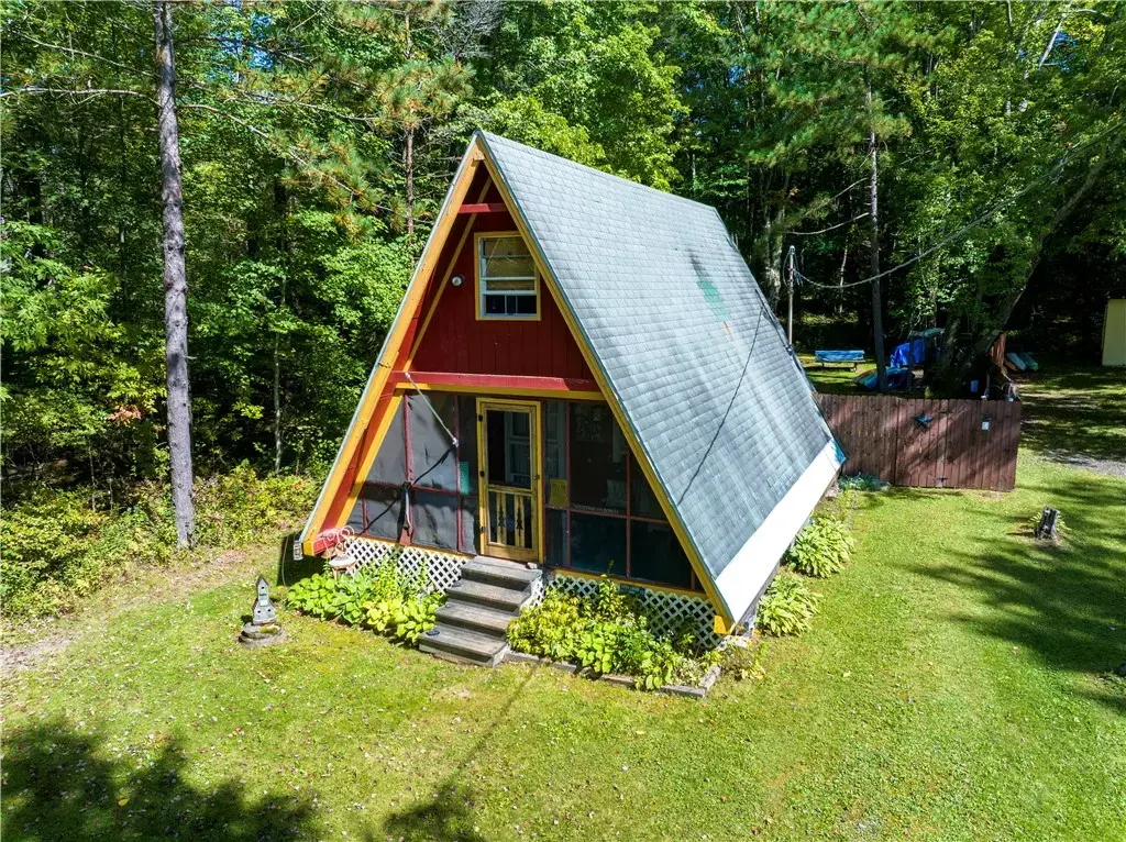 1336 Melody Lane, Willet
