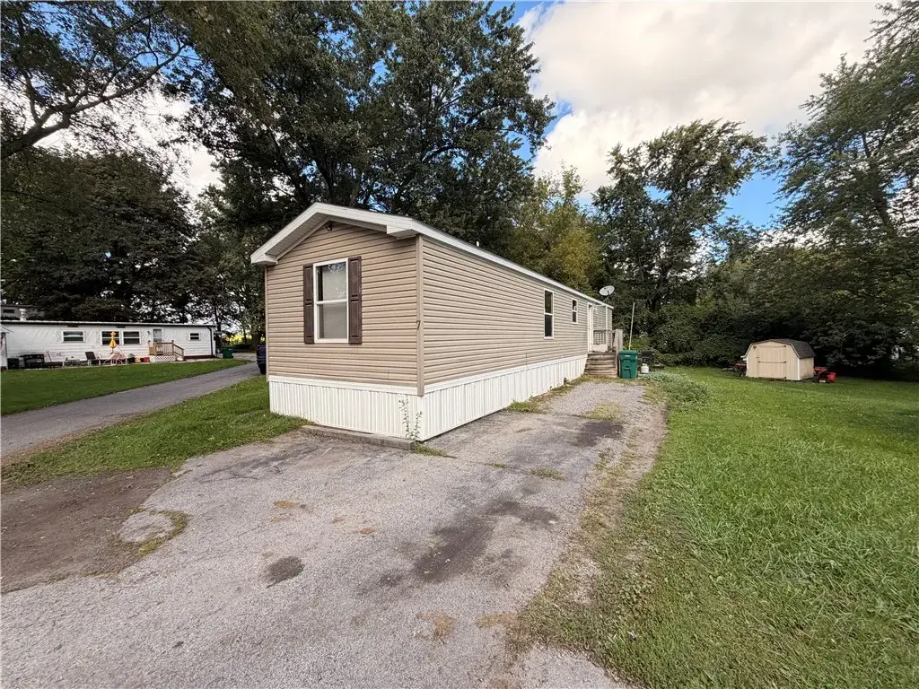 7 Crystal Lane, Batavia