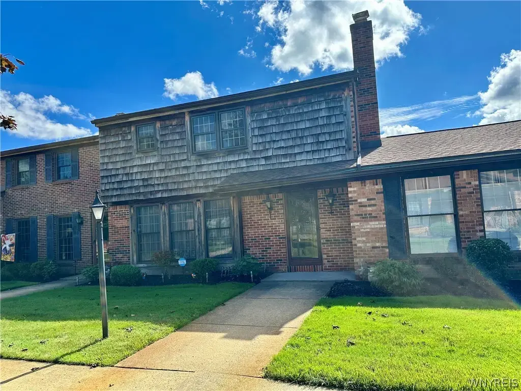 94 Wedgewood Drive, Amherst