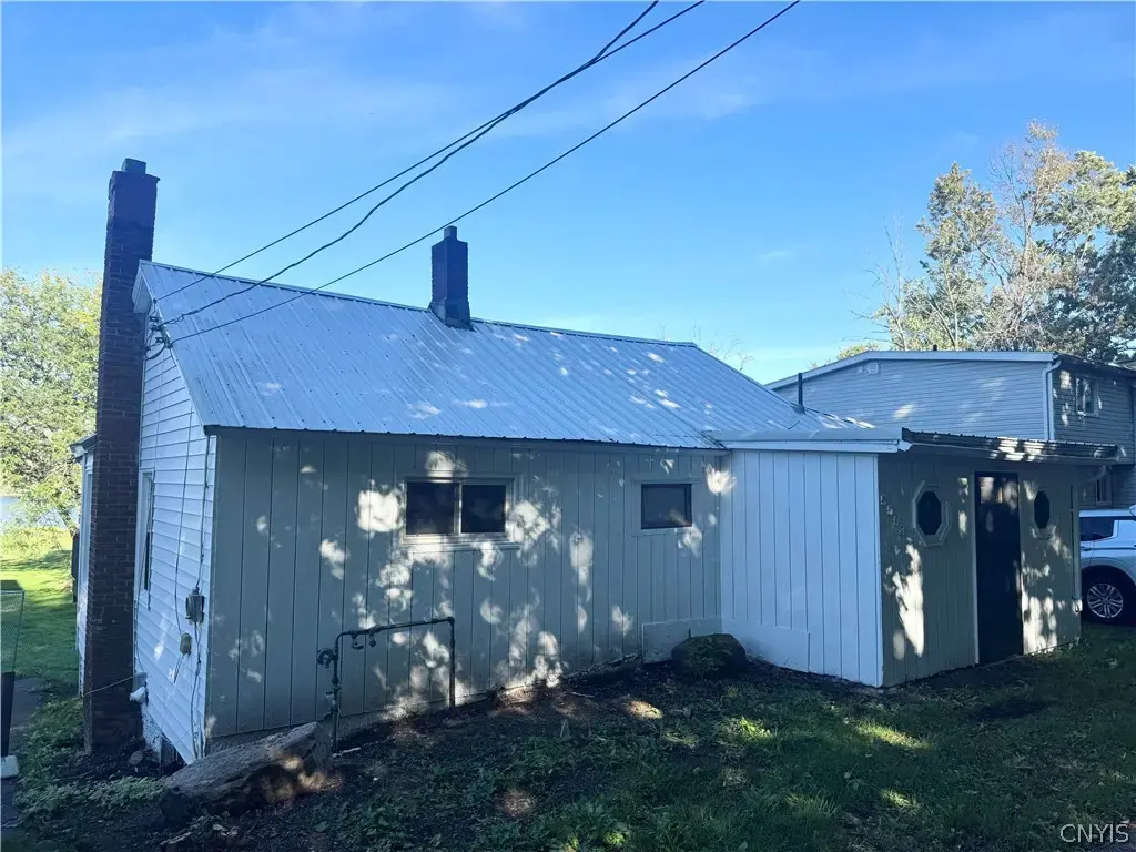 5593 Oneida Drive, Cicero