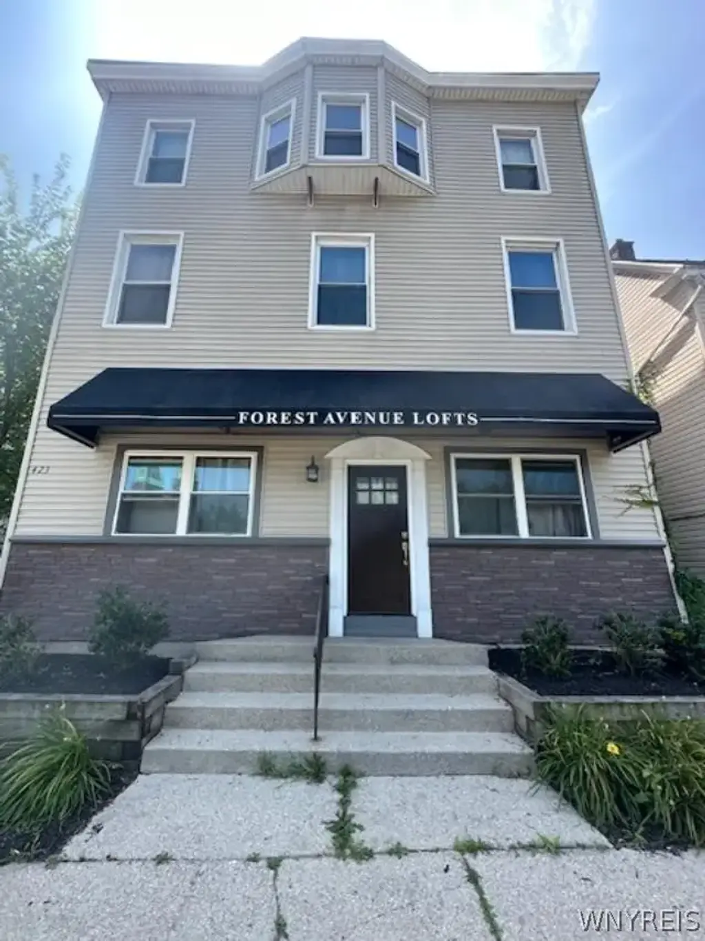423 Forest Avenue, Buffalo