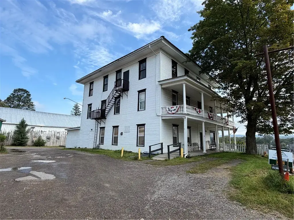 71 Main Street, Hume