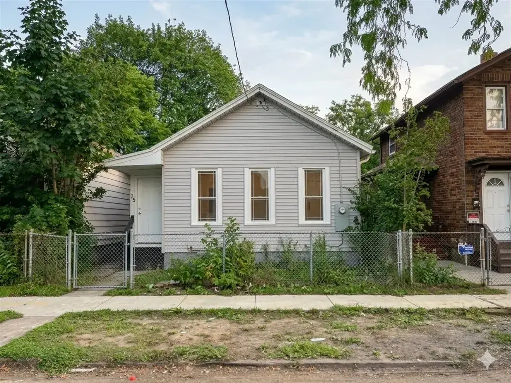 25 Lorenzo Street, Rochester