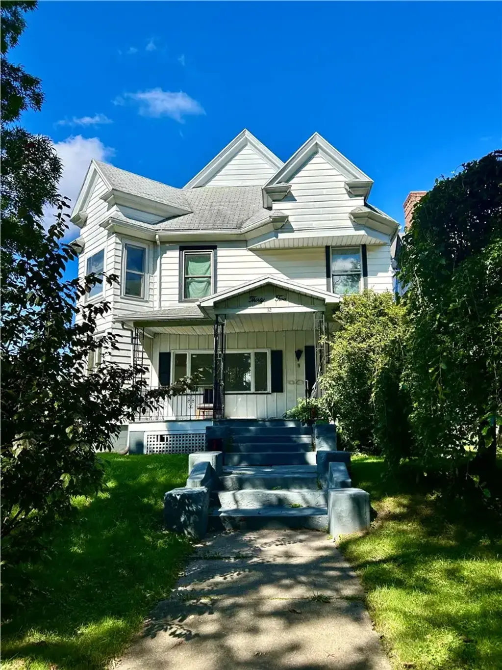 32 Lakeview Park, Rochester